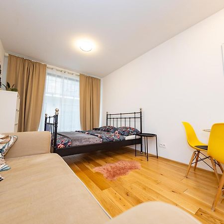 Lovely Studio Apartment, Free Parking 1,55 Hight Praga Esterno foto